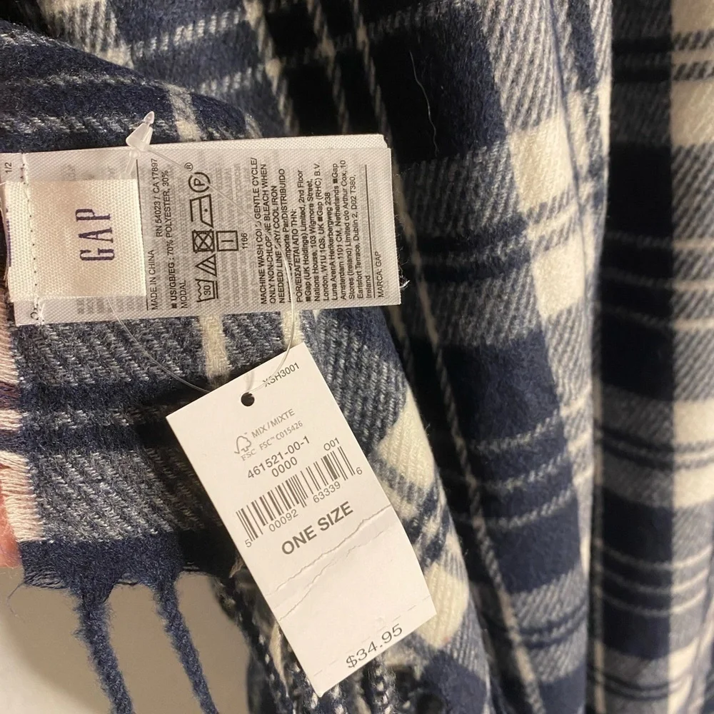 NWT GAP RECYCLED COZY PLAID SCARF
